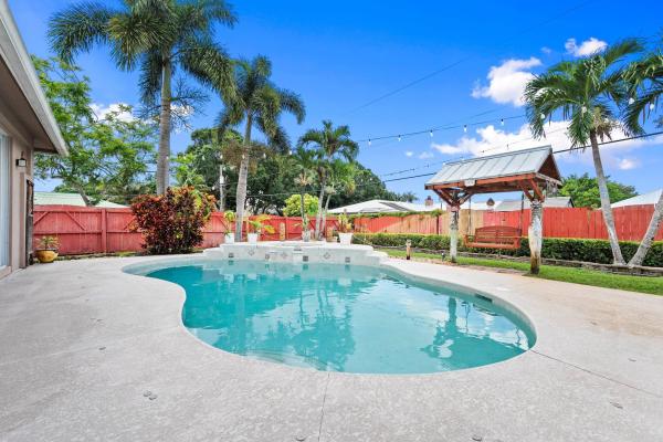 762 SE Elwood Ave, Port St. Lucie, Florida 34983, image 1