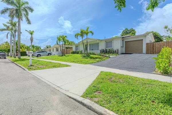 East Lake Clarke, 1717 16th Ct, Lake Worth Beach, Florida 33460, image 1