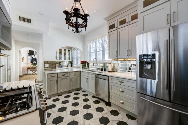 Lakewood, 359 E Lakewood Rd, West Palm Beach, Florida 33405, image 1