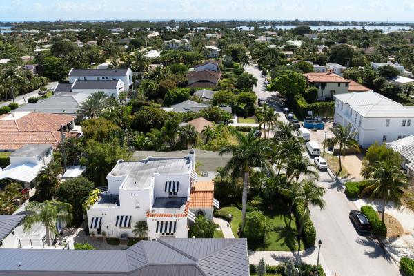Lakewood, 359 E Lakewood Rd, West Palm Beach, Florida 33405, image 2