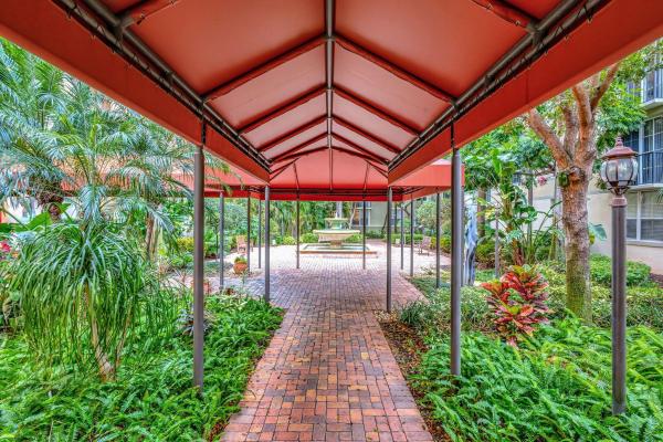 The Courtyards In CityPlace, 780 S Sapodilla Ave #203, West Palm Beach, Florida 33401, image 1
