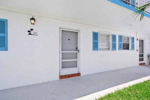 Leisureville Lake, 1115 Lake Ter #111, Boynton Beach, Florida 33426, image 3