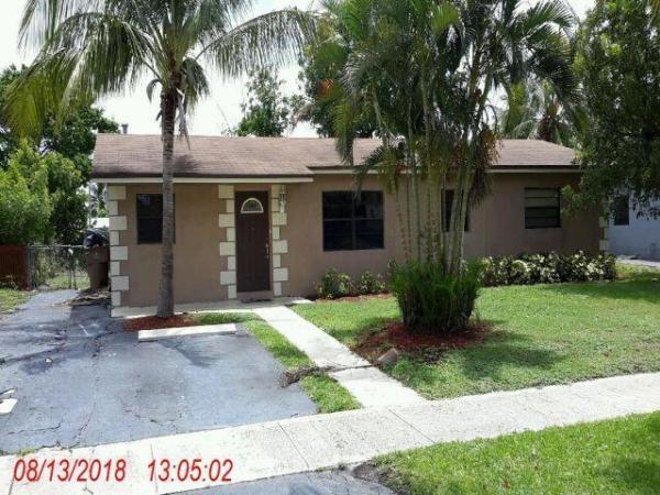 Commonwealth Manor, 1260 SW 6th Ave, Deerfield Beach, Florida 33441, image 1