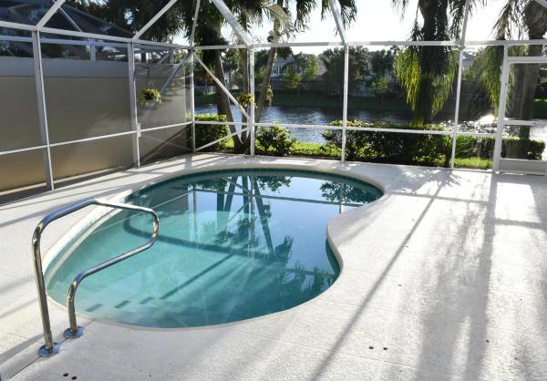 Catalina Lakes, 327 Salinas Dr, Palm Beach Gardens, Florida 33410, image 1