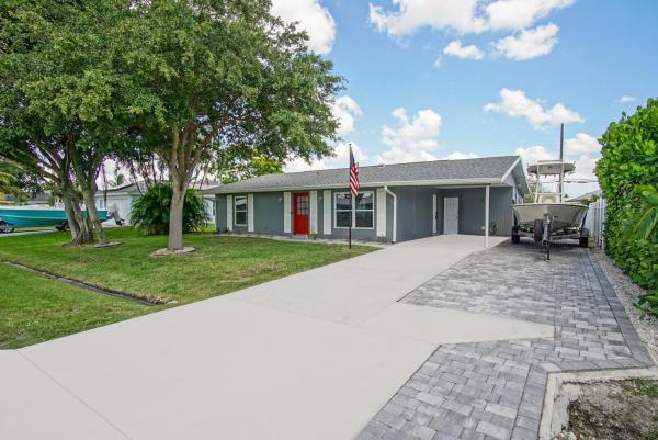 685 SE Chapman Ave, Port St. Lucie, Florida 34984, image 1