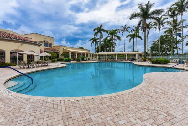 Coral Cove At Coral Lakes, 5749 Gemstone Ct #105, Boynton Beach, Florida 33437, image 3