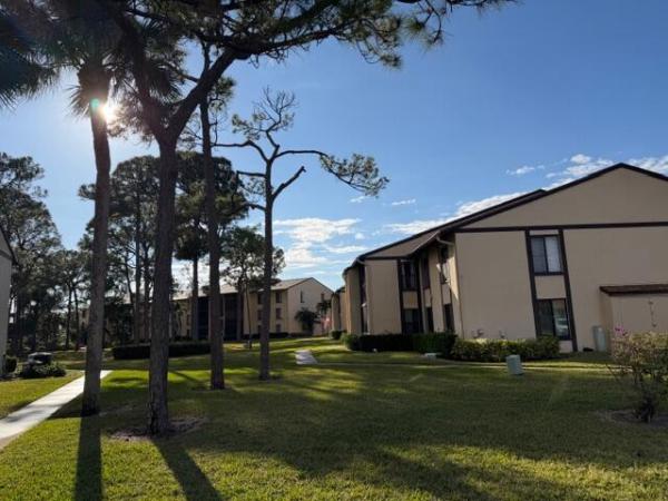 Pine Ridge North 4, 818 Sky Pine Way #E2, Greenacres, Florida 33415, image 3