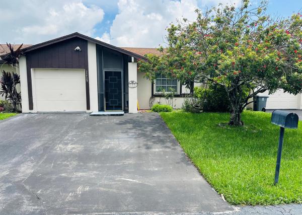 Bottlebrush At Las Verdes, 15729 Bottlebrush Cir, Delray Beach, Florida 33484, image 1
