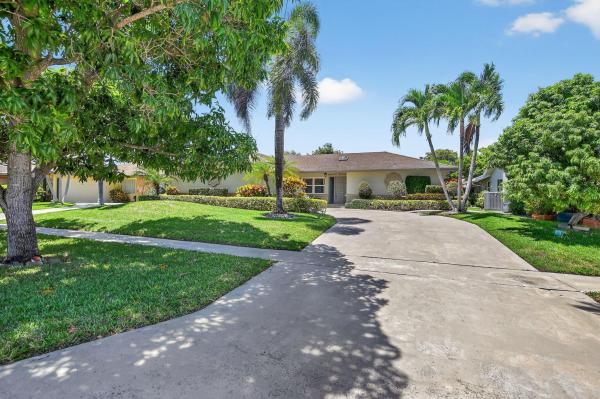 Amberwoods, 6385 Hollandaire Dr, Boca Raton, Florida 33433, image 1