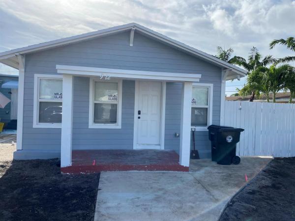 Lake Worth Town, 922 N J St, Lake Worth Beach, Florida 33460, image 1