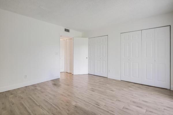 1507 Meadows Cir W, Boynton Beach, Florida 33436, image 2