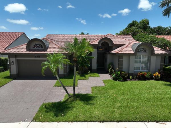 Dorchester Estates, 8561 Lawson Cir, Boynton Beach, Florida 33472, image 1