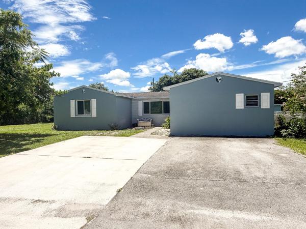 Haverhill No HOA, 1097 Palmetto Rd, Haverhill, Florida 33417, image 1