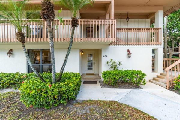 Golf Villas, 401 Brackenwood Ln, Palm Beach Gardens, Florida 33418, image 1