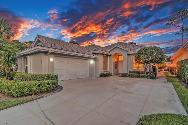 The Hamptons At Maplewood, 180 S Hampton Dr, Jupiter, Florida 33458, image 1