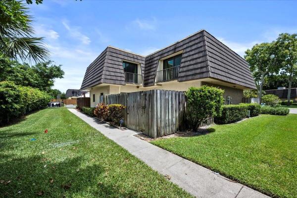 Cherry Lane Townhomes, 4673 Cherry Rd, West Palm Beach, Florida 33417, image 1