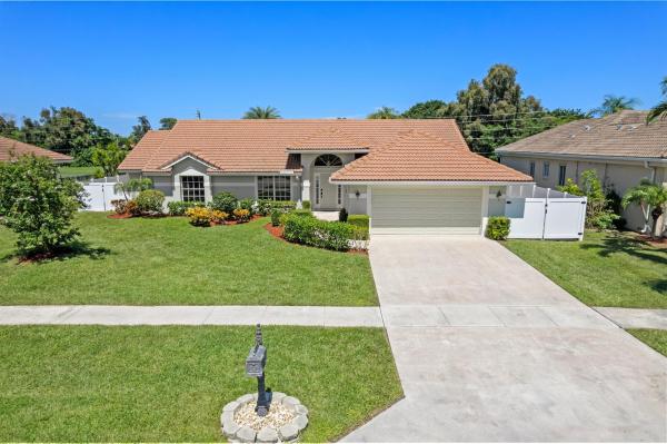 Hidden Valley, 7598 Fairway Trl, Boca Raton, Florida 33487, image 1