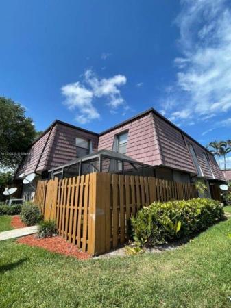 Courtyards, 7662 Courtyard Run, Boca Raton, Florida 33433, image 1