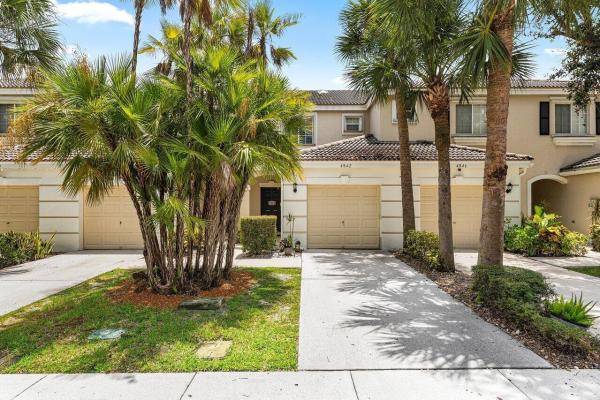 Palmbrooke Townhomes, 4842 Palmbrooke Cir, West Palm Beach, Florida 33417, image 1