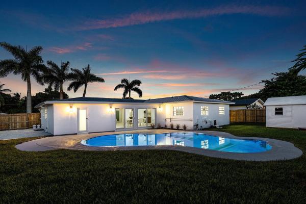 Country Club Village, 641 NW 15th Ave, Boca Raton, Florida 33486, image 1