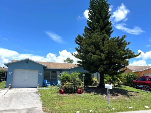 Lucerne Lakes North, 7235 Pine Bluff Dr, Lake Worth Beach, Florida 33467, image 1