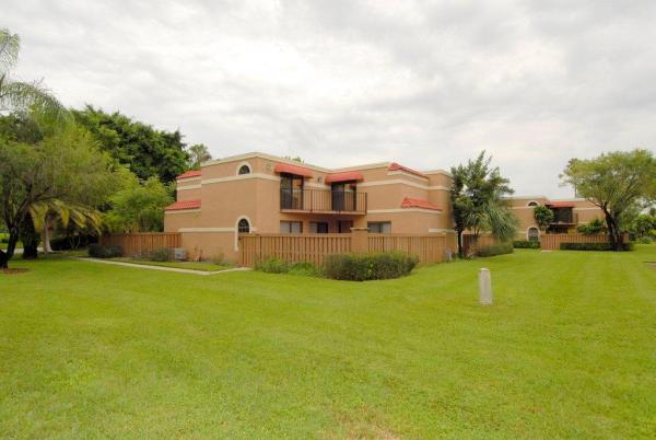 Banyan Lake, 8122 Severn Dr #A, Boca Raton, Florida 33433, image 1