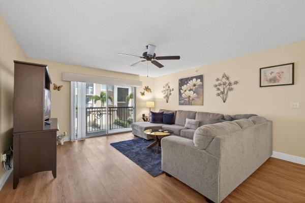 Grand View At Crestwood, 1700 Crestwood Ct S #1706, Royal Palm Beach, Florida 33411, image 2