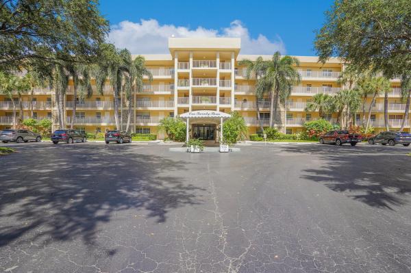 Cypress Grove At Palm-Aire, 804 Cypress Grove Ln #310, Pompano Beach, Florida 33069, image 1