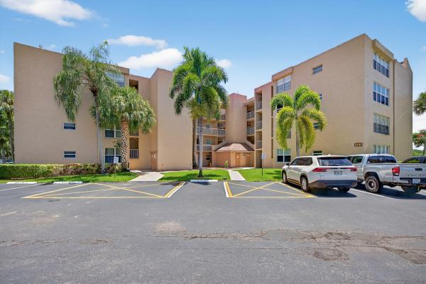 Tangerine Of Pine Island Ridge, 9480 Tangerine Pl #202, Davie, Florida 33324, image 1