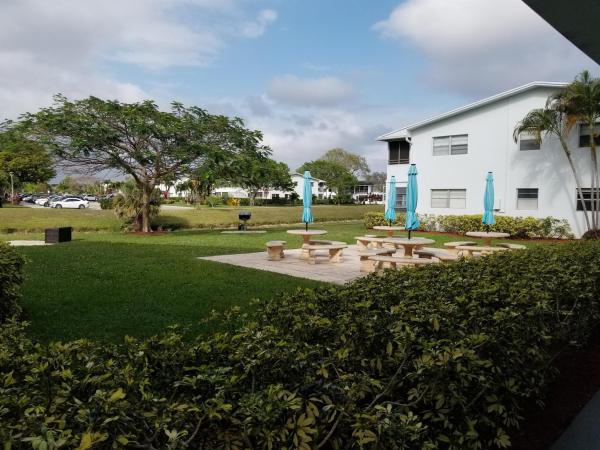 305 Newport T, Deerfield Beach, Florida 33442, image 1