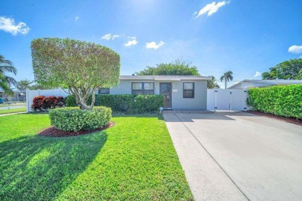 Poinciana Heights, 212 NW 11th Ave, Boynton Beach, Florida 33435, image 1