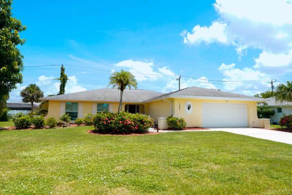 Tanglewood, 1351 Oaklawn Ct, Fort Myers, Florida 33919, image 1