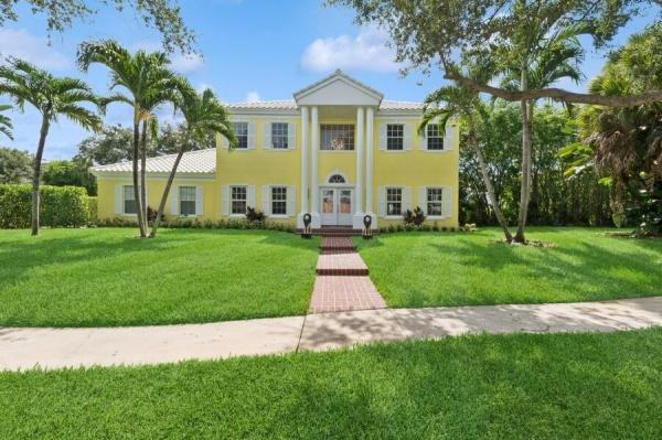 Presidential Estates, 1920 Embassy Dr, West Palm Beach, Florida 33401, image 1
