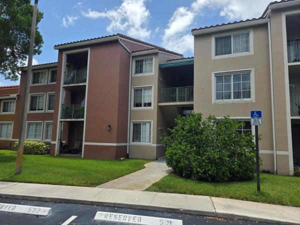 St Andrews At Boynton Beach, 7824 Sonoma Springs Cir #104, Lake Worth Beach, Florida 33463, image 1