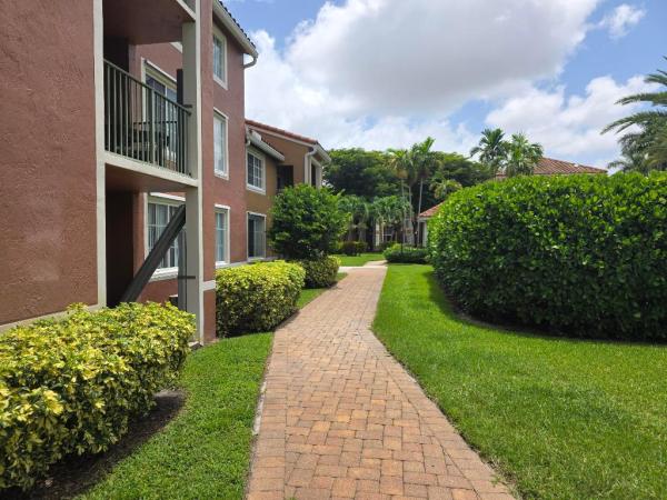 St Andrews At Boynton Beach, 7824 Sonoma Springs Cir #104, Lake Worth Beach, Florida 33463, image 1