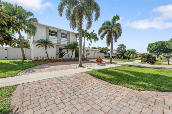 Pheasant Walk, 17741 Briar Patch Trl, Boca Raton, Florida 33487, image 1