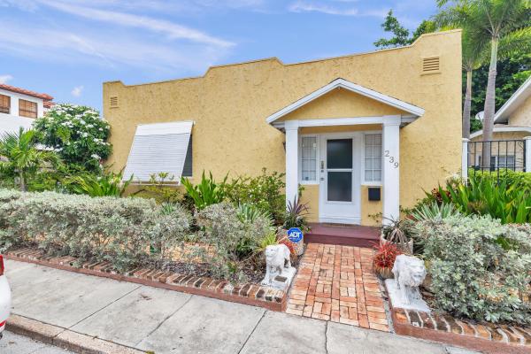 Estates Of South Palm Beach, 239 Lytton Ct, West Palm Beach, Florida 33405, image 1