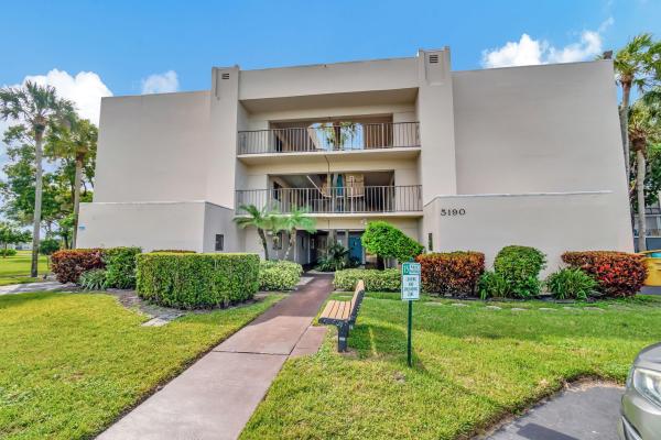 Oliveleaf At Las Verdes, 5190 Las Verdes Cir #202, Delray Beach, Florida 33484, image 1