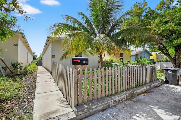 Lake Worth Town, 609 N F St, Lake Worth Beach, Florida 33460, image 1