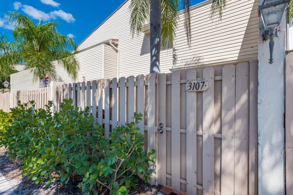 Lake Place, 612 Executive Center Dr #107, West Palm Beach, Florida 33401, image 1