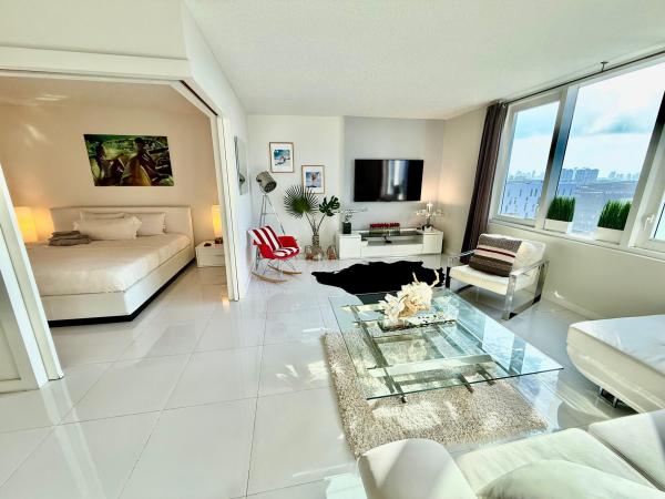 Roney Palace, 2301 Collins Ave 931, Miami Beach, Florida 33139, image 1
