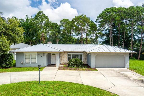 1950 SE Crowberry Dr, Port St. Lucie, Florida 34983, image 1
