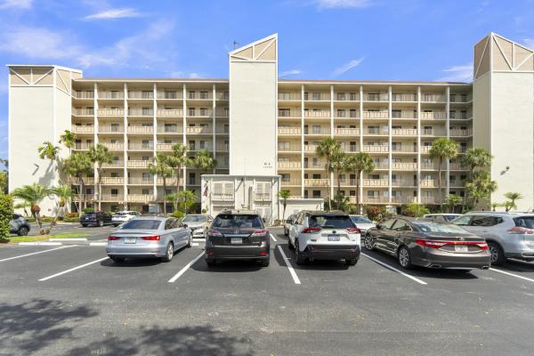 Huntington Lakes 1, 14460 Strathmore Ln #306, Delray Beach, Florida 33446, image 1