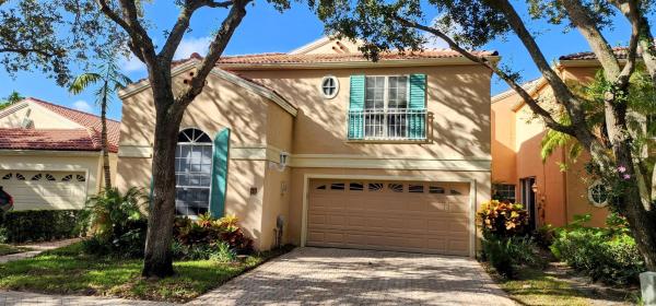 Villa D'Este, 40 Via Verona, Palm Beach Gardens, Florida 33418, image 1
