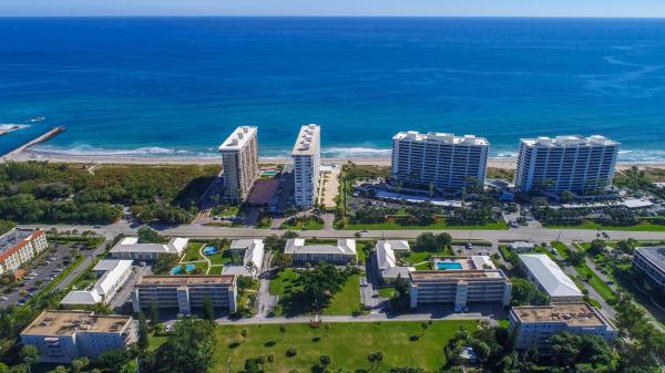 Atlantic Cloisters, 950 De Soto Rd #2b, Boca Raton, Florida 33432, image 1