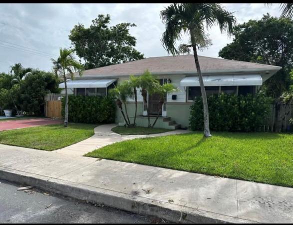Lake Worth Town, 727 S M St #1, Lake Worth Beach, Florida 33460, image 1