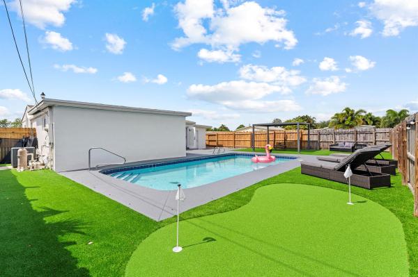 Belvedere Heights, 2137 Longwood Rd, West Palm Beach, Florida 33409, image 1