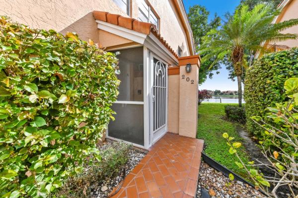 9553 Shadybrook Dr #202, Boynton Beach, Florida 33437, image 1