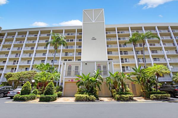 Huntington Lakes 5, 7290 Kinghurst Dr #803, Delray Beach, Florida 33446, image 1
