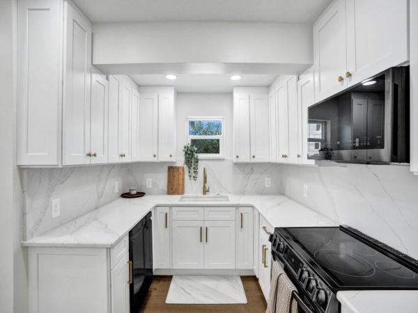 Belvedere, 2728 Lake Ave, West Palm Beach, Florida 33405, image 1